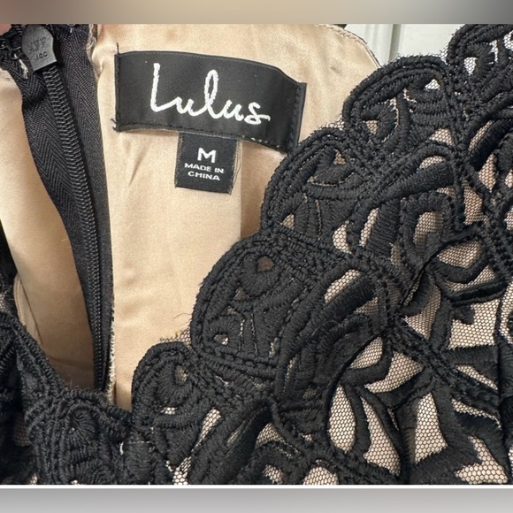 Lulu's Black Lace Dress. Medium - Picture 3 of 6